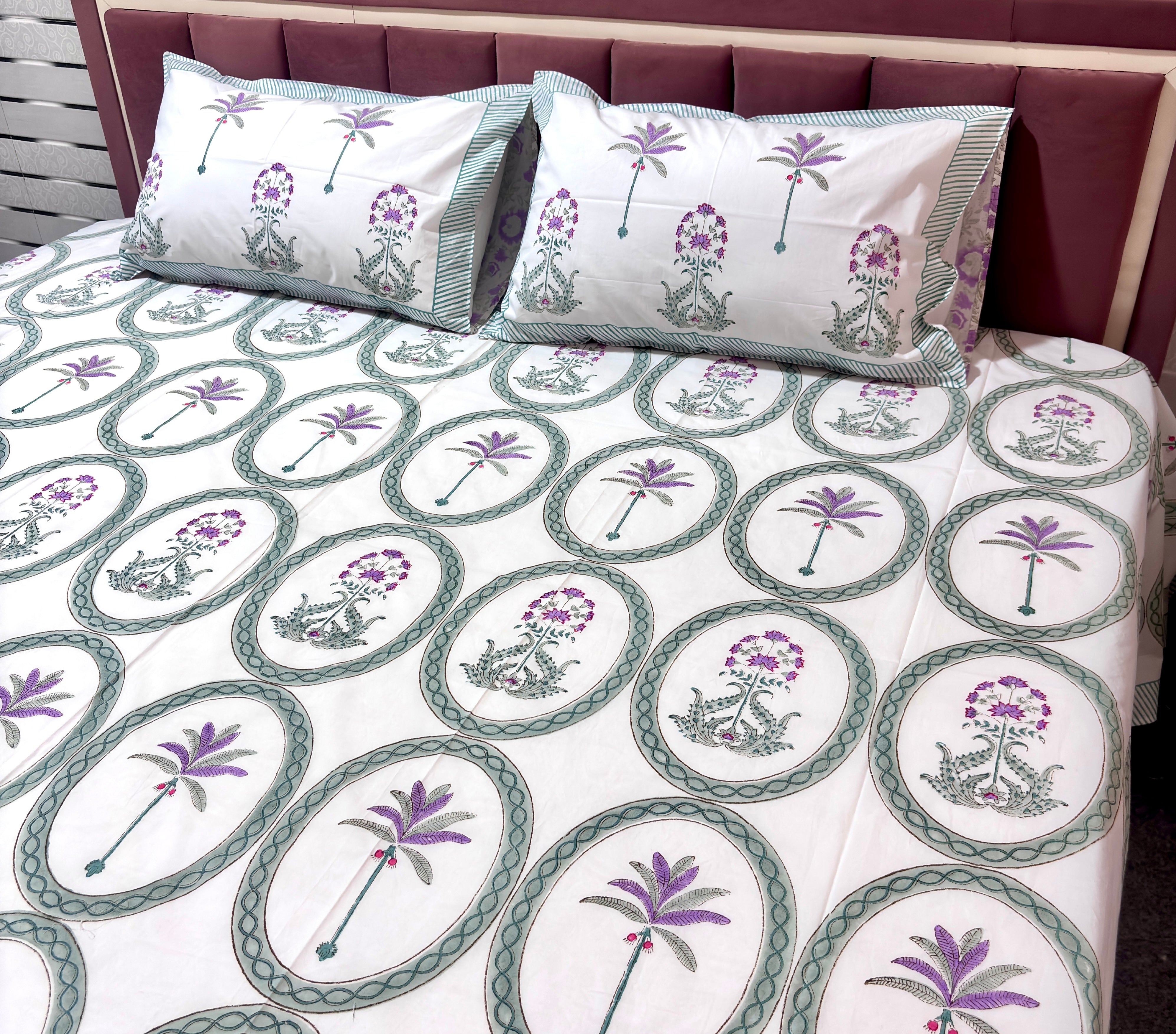 Premium Floral Printed Double Bedsheet with 2 Pillow Covers | White & Lavender Cotton Bedsheet Set