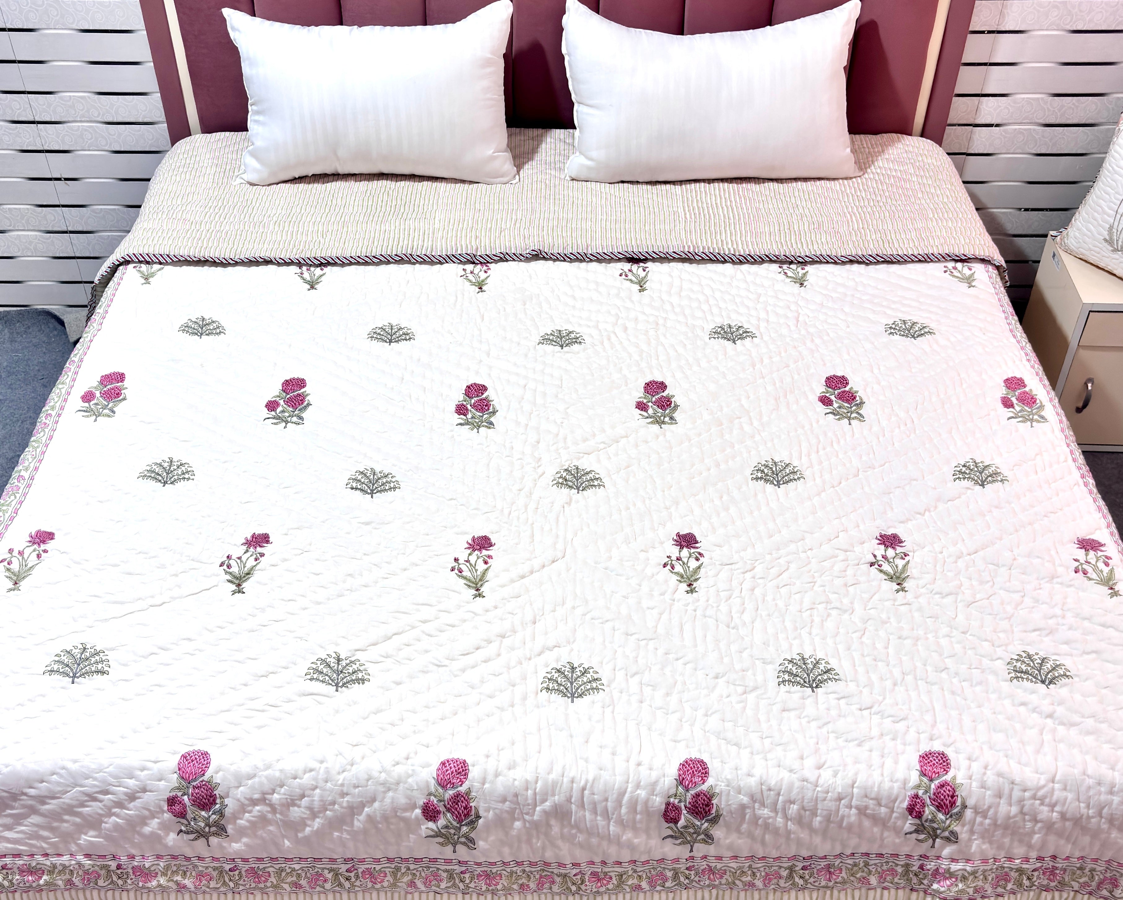 White Floral Cotton Quilt  Queen Size | Printed Botanical Quilted Bedspread | Soft Lightweight Bed Cover for Bedroom Decor