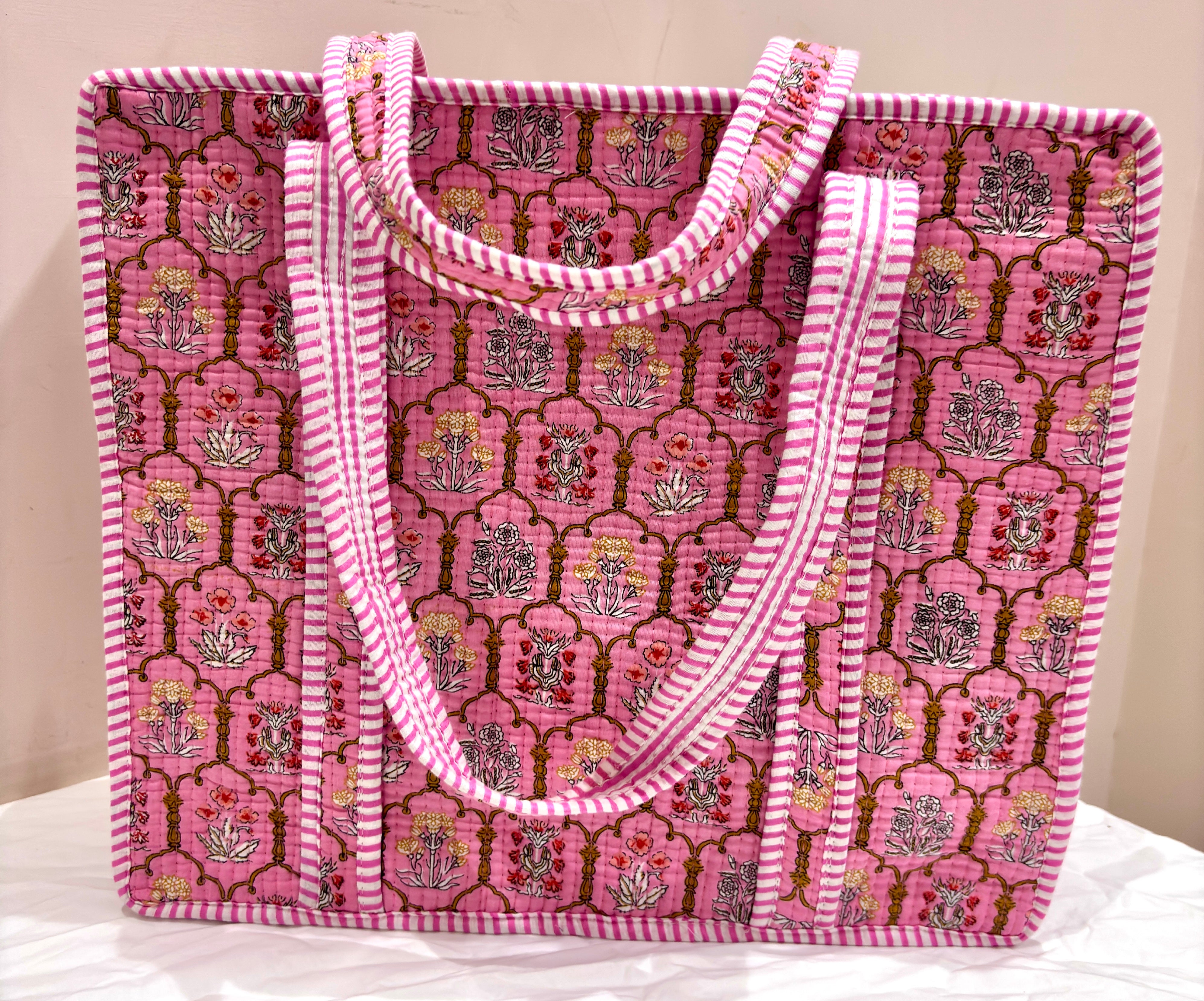 Pink geometric pattern tote bag set