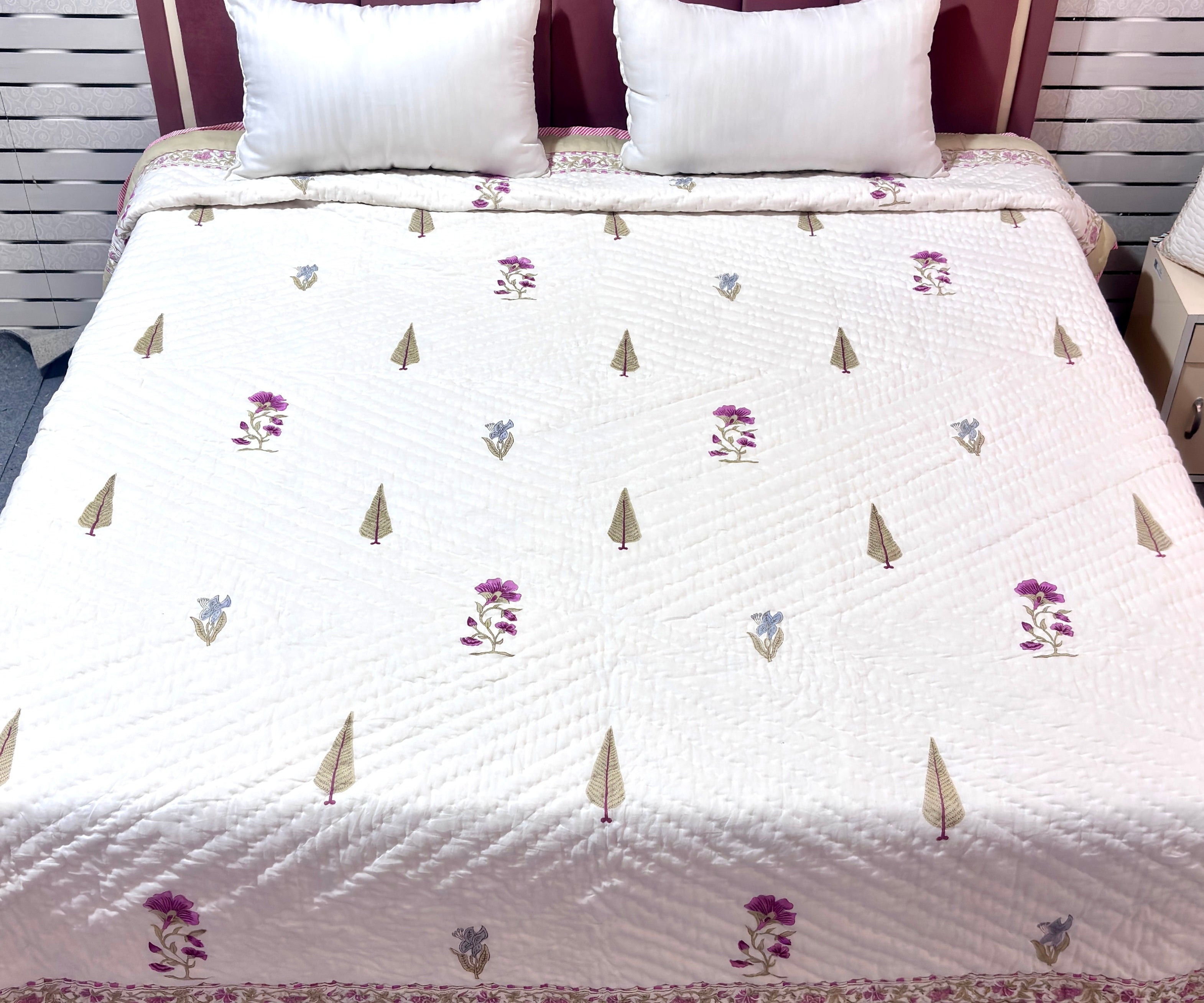 White Floral Cotton Quilt Queen Size | Printed Geometric Botanical Quilted Bedspread | Soft Lightweight Indian Cotton Bed Cover for Bedroom Decor