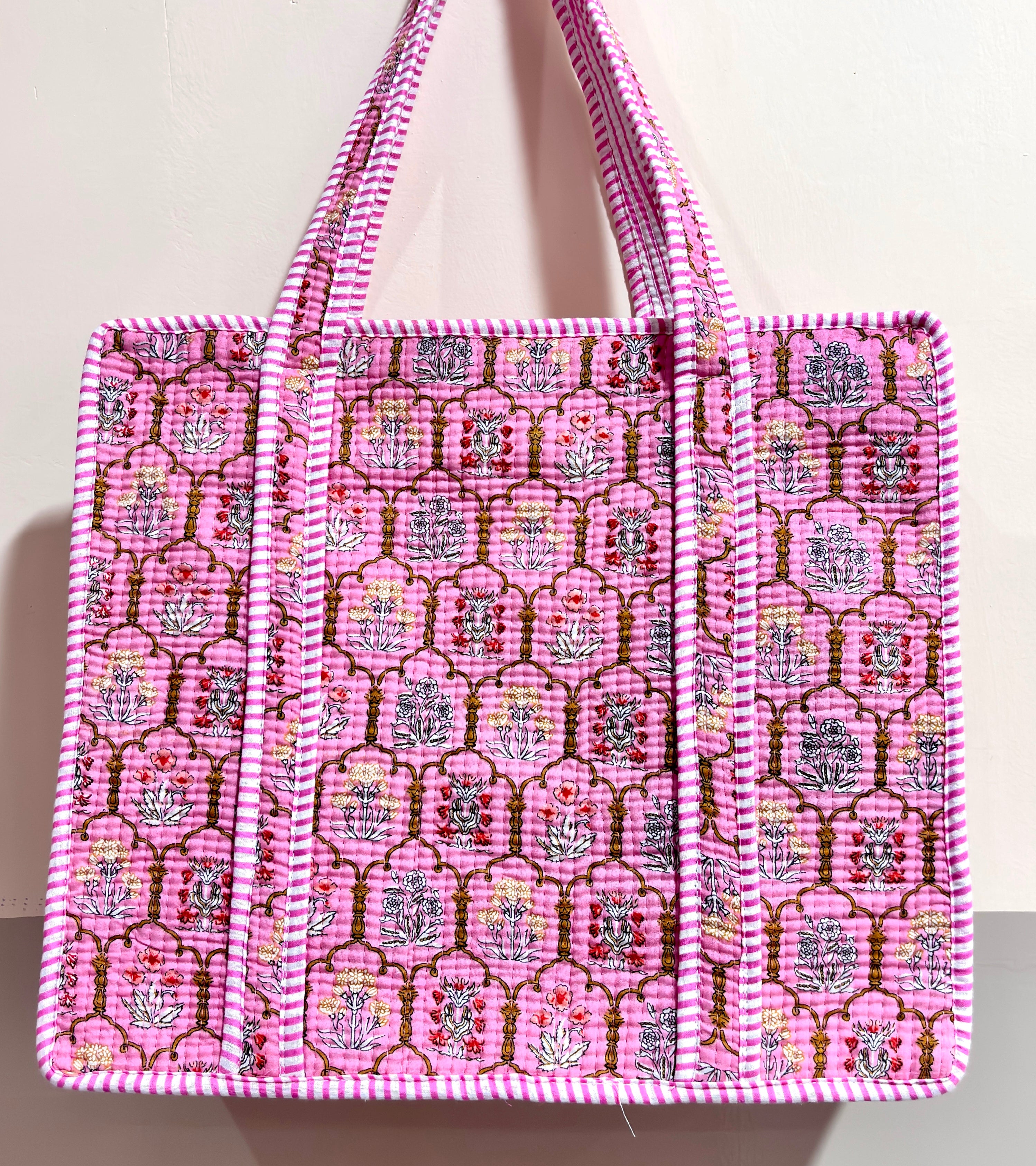 Pink geometric pattern tote bag set