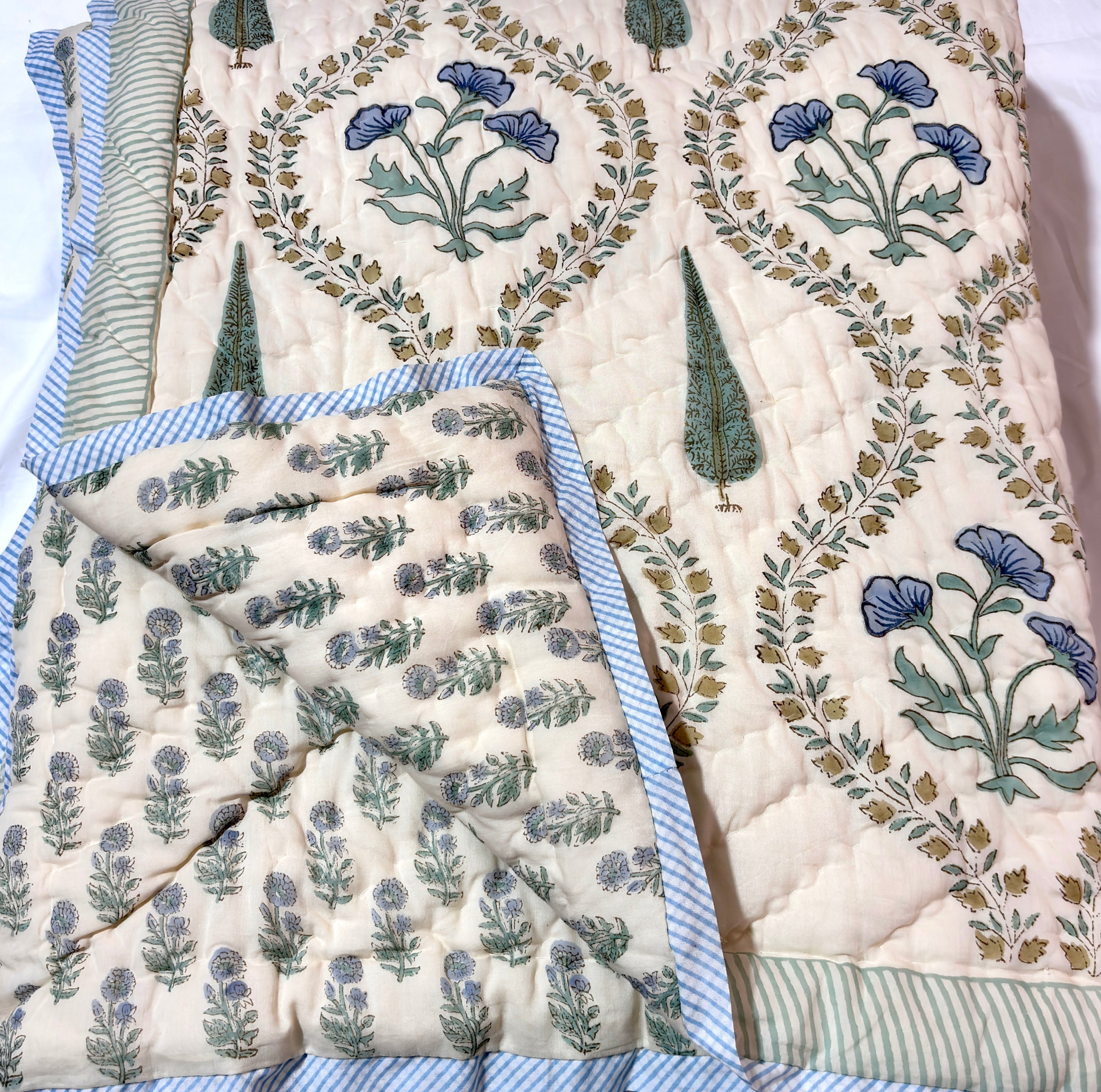 Blue Floral Cotton Quilt | Traditional Indian Flower Print Bed Quilt | Soft Cotton Bedspread | Handmade Bedding
