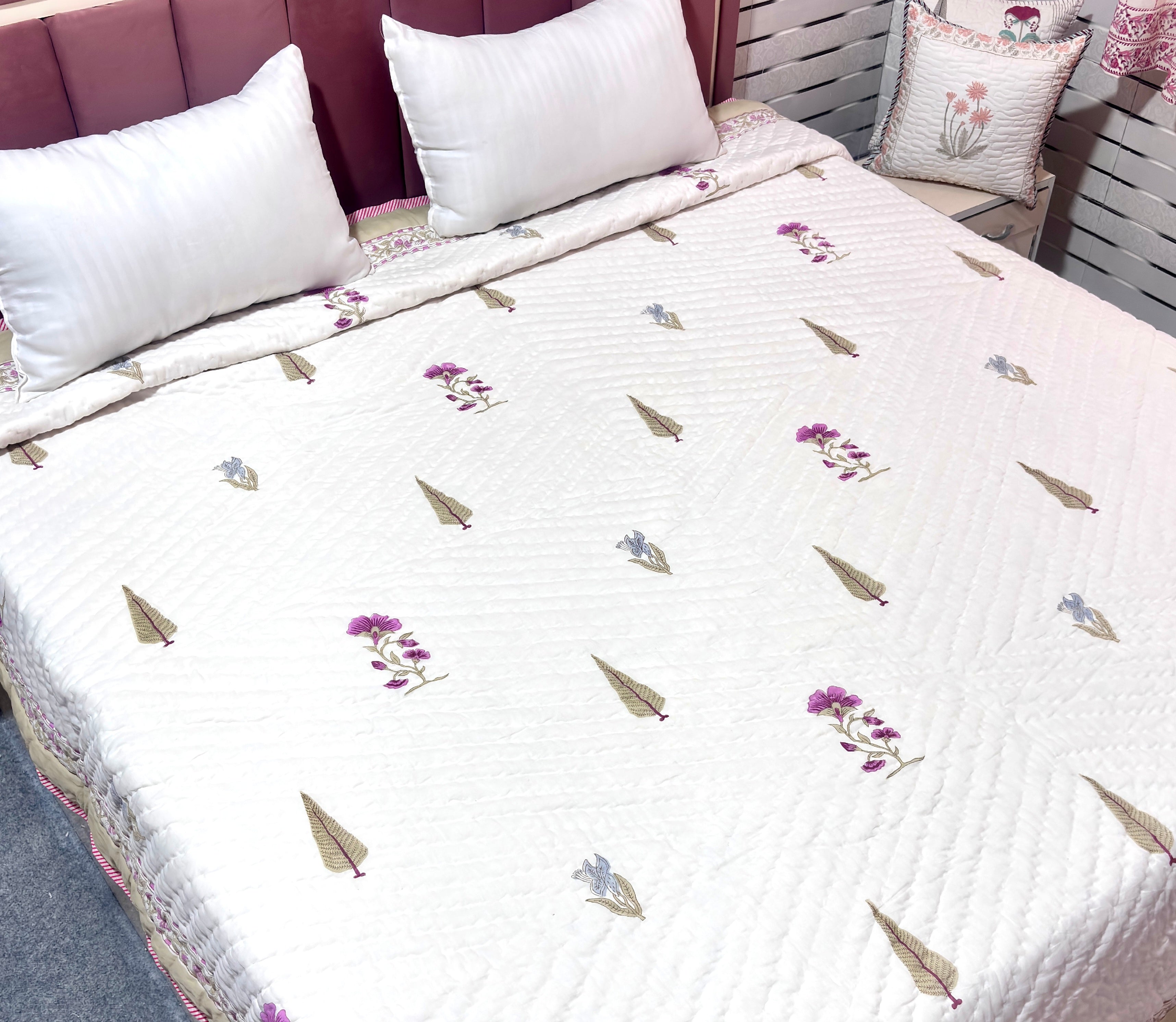 White Floral Cotton Quilt Queen Size | Printed Geometric Botanical Quilted Bedspread | Soft Lightweight Indian Cotton Bed Cover for Bedroom Decor