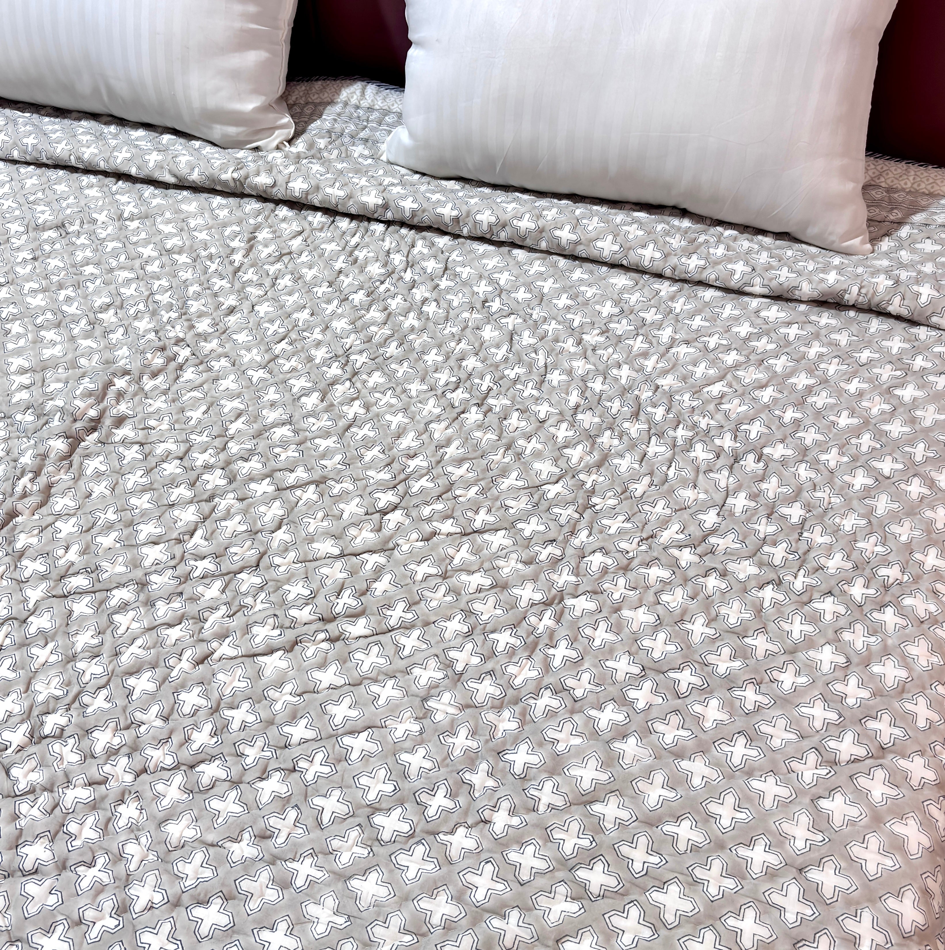 White Grey Geometric Cotton Quilt | Handmade Indian Bed Quilt | Soft Quilted Bedspread | Reversible Cotton Bedding