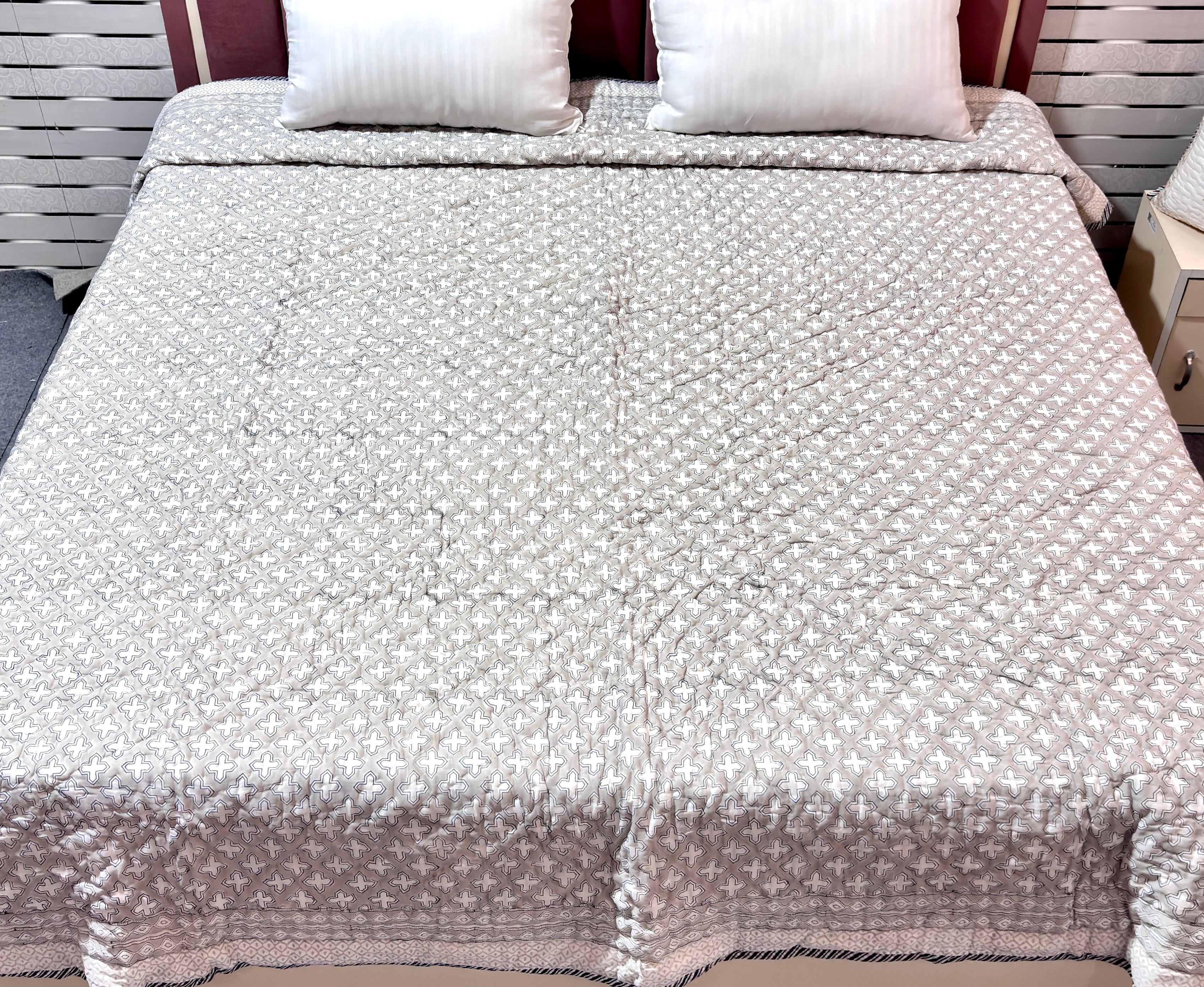 White Grey Geometric Cotton Quilt | Handmade Indian Bed Quilt | Soft Quilted Bedspread | Reversible Cotton Bedding