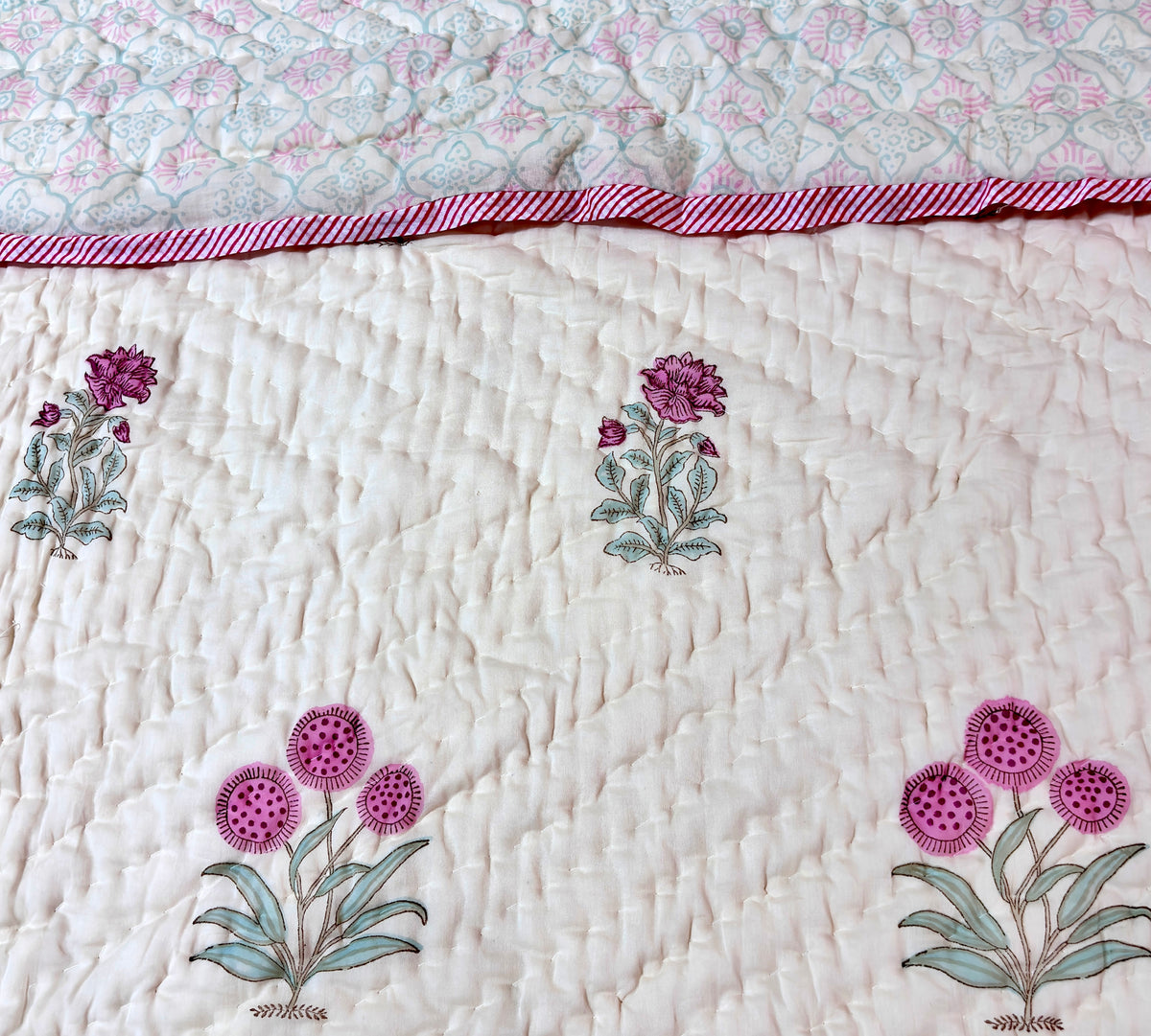 Cream Pink Floral Cotton Quilt Queen Size | Printed Botanical Quilted Bedspread with Decorative Border | Soft Indian Cotton Bed Cover