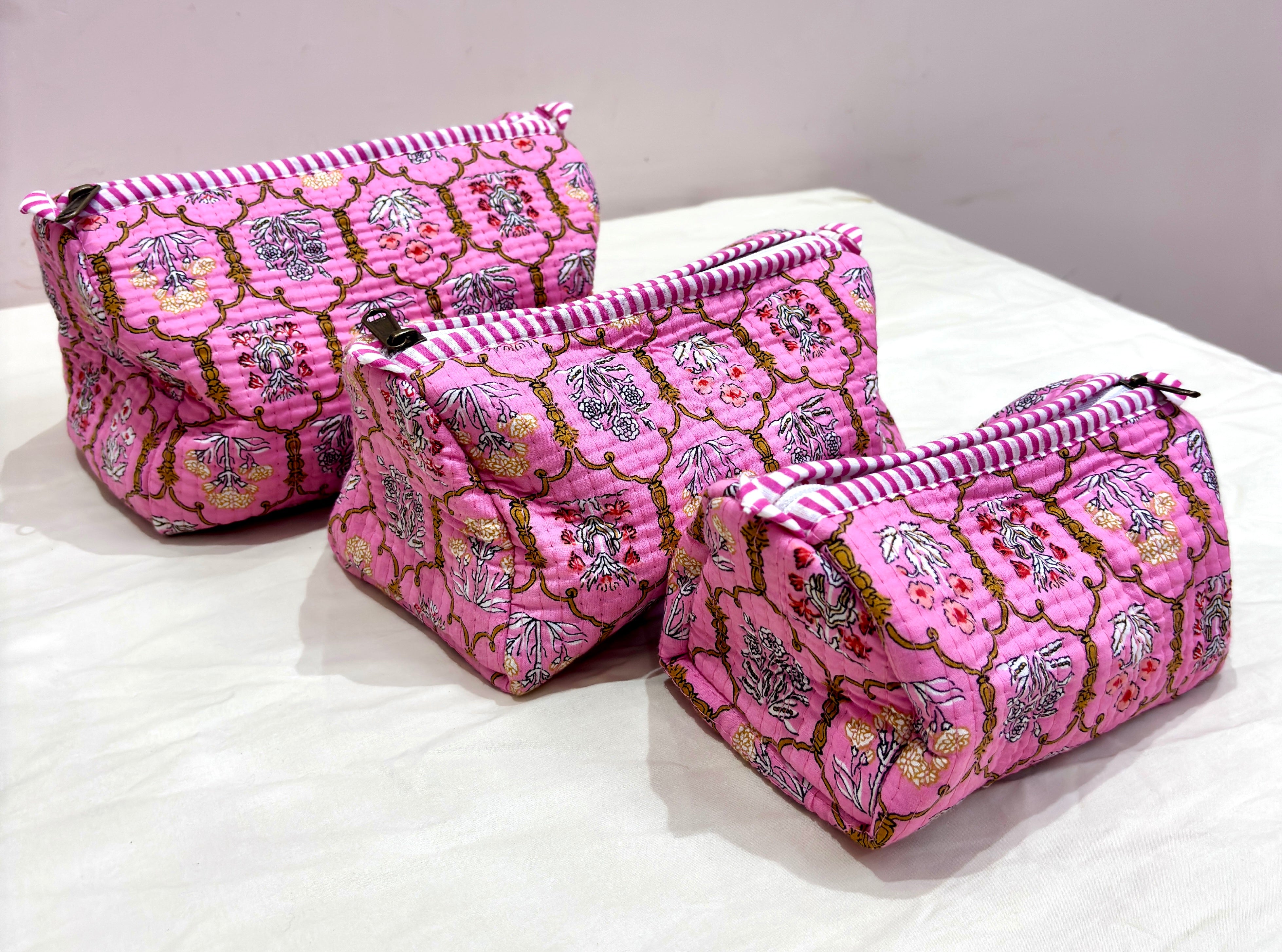 Pink geometric pattern tote bag set