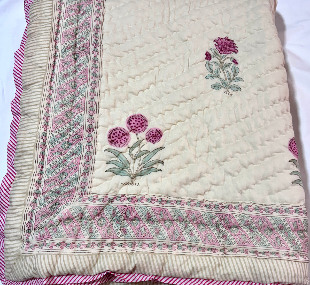Cream Pink Floral Cotton Quilt Queen Size | Printed Botanical Quilted Bedspread with Decorative Border | Soft Indian Cotton Bed Cover